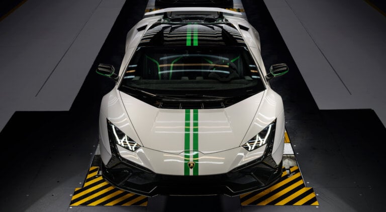 White Lamborghini Huracan STO