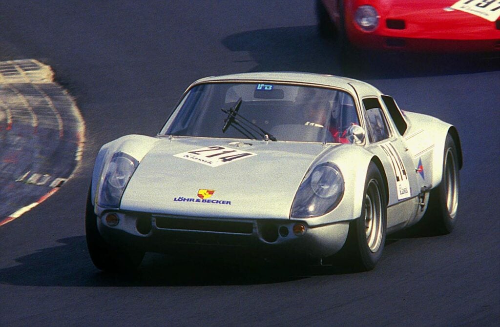 Porsche 904 on racetrack