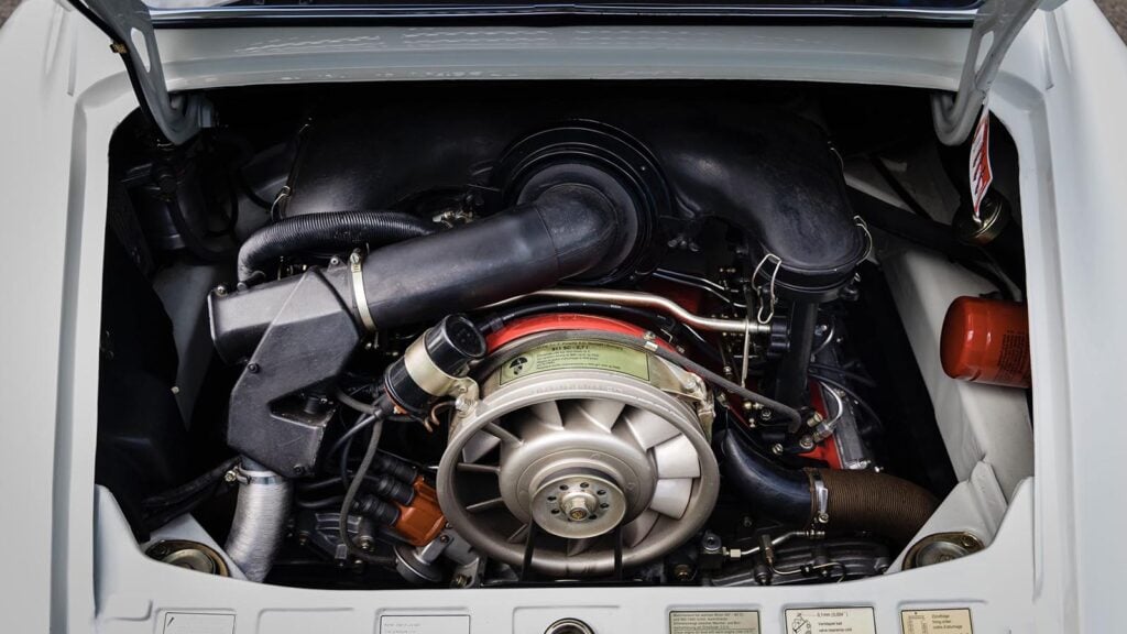 Closeup engine 911 Carrera