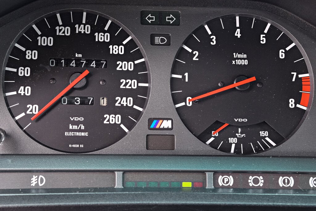 e30 gauge cluster for BMW e30