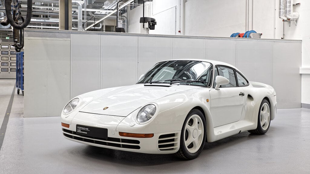 White Porsche 959 in showroom