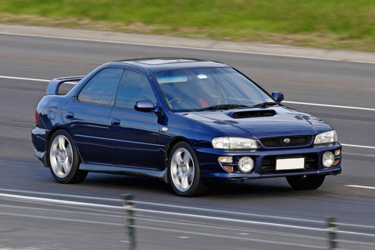 dark blue 1999-2000 Subaru Impreza