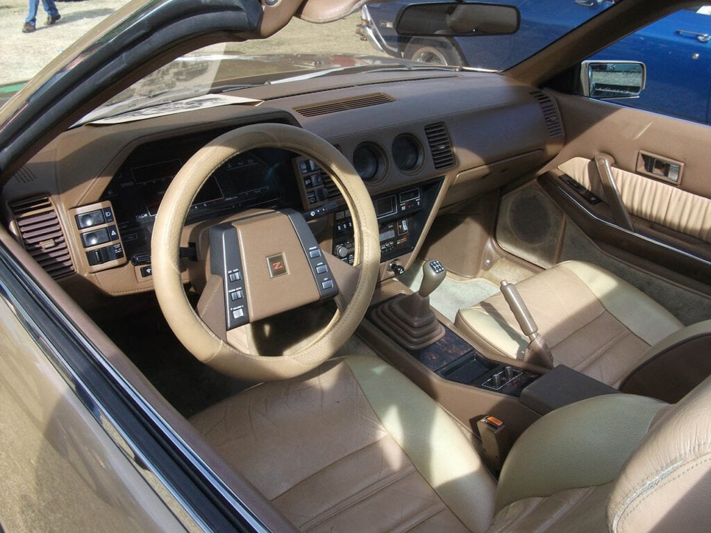 tan interior of a nissan 300zx