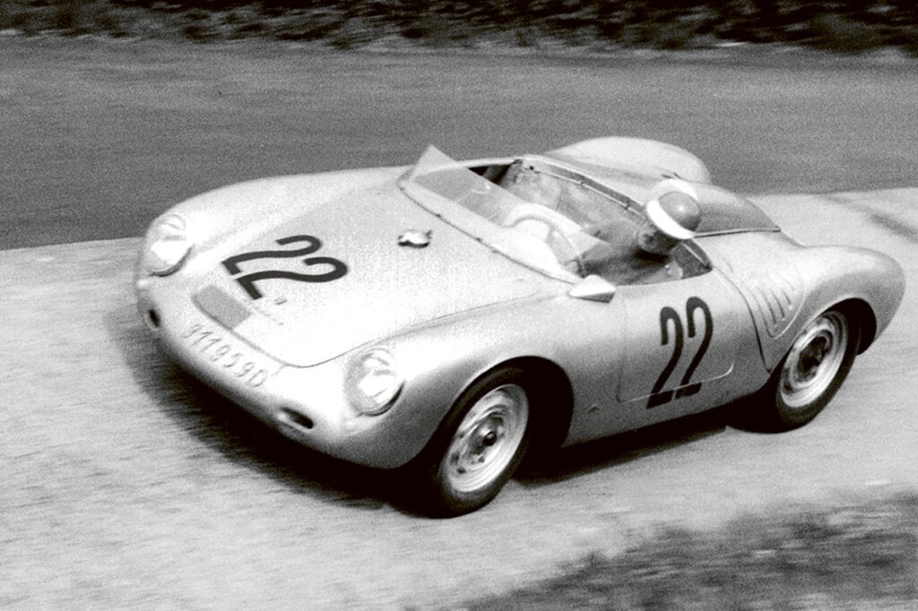 driver of a 550 Spyder taking a turn