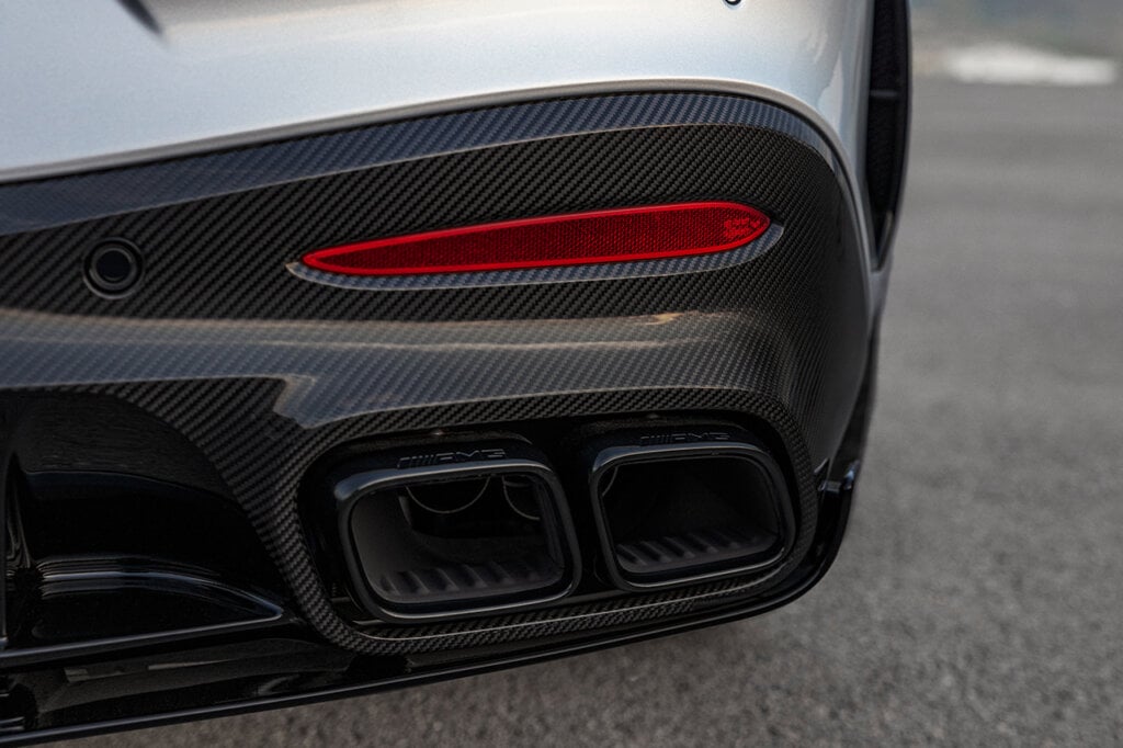 Carbon fiber rear diffuser and exhaust tips AMG GT