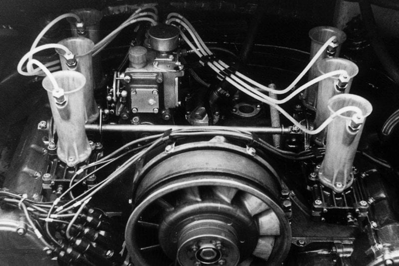 black and white photo of flat six engine 