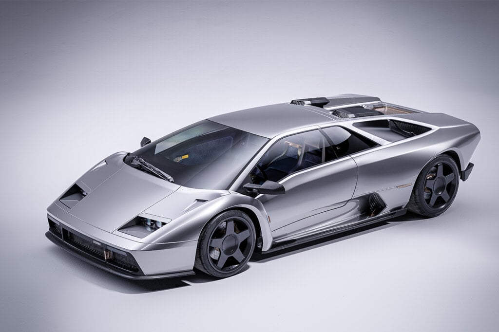 Silver Eccentrica Lamborghini Diablo, grey background