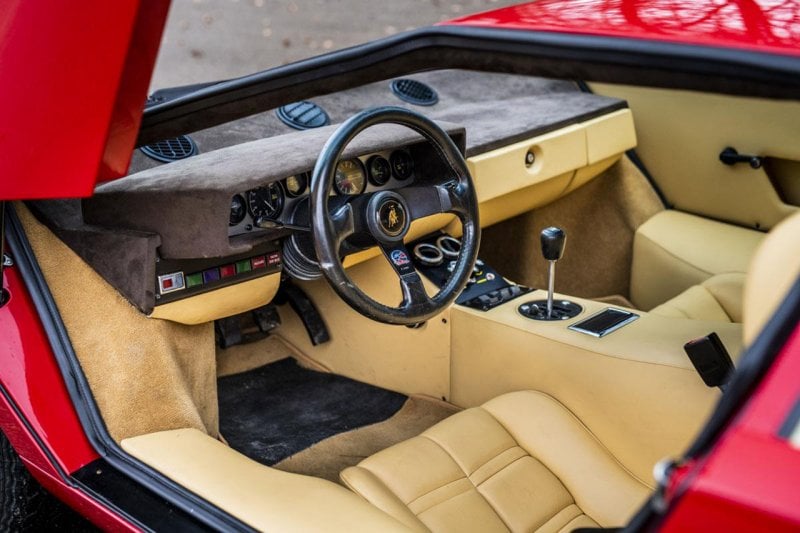 Tan Leather and Suede red LP400 Interior