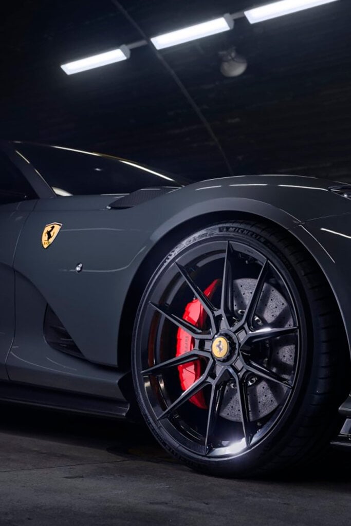 22" Vossen wheel and yellow Ferrari center caps