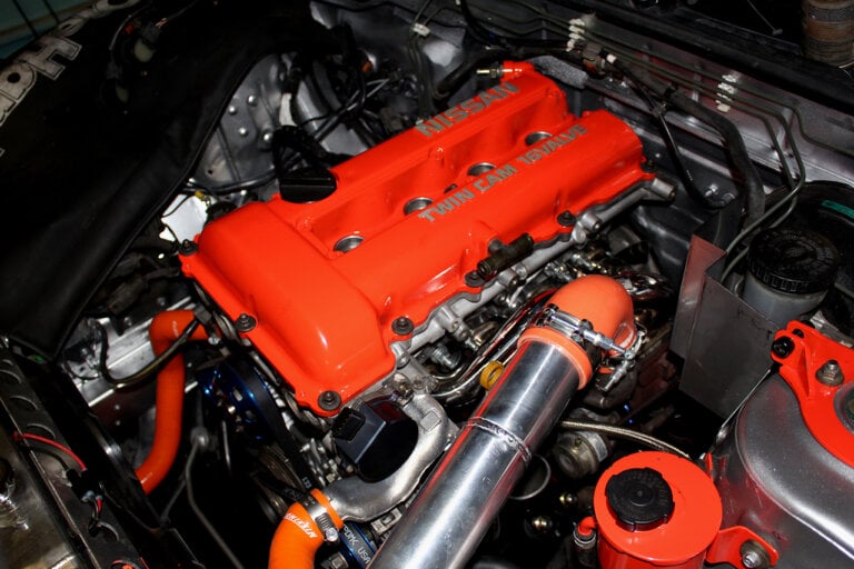 Orange valve cover for an SR20