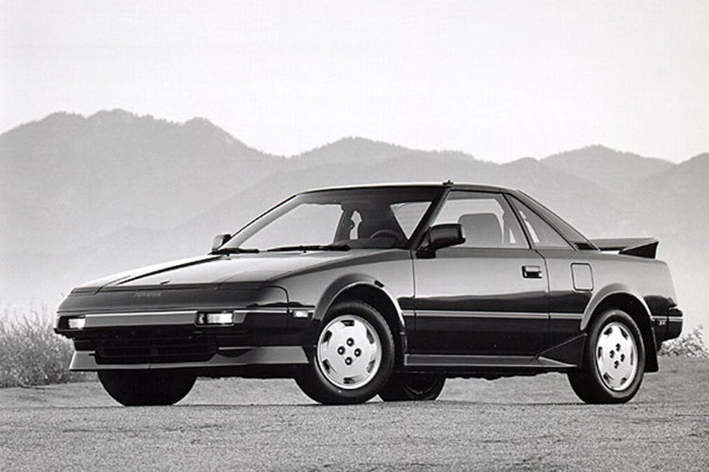 Black and white photo of a Gen 1 Toyota MR2
