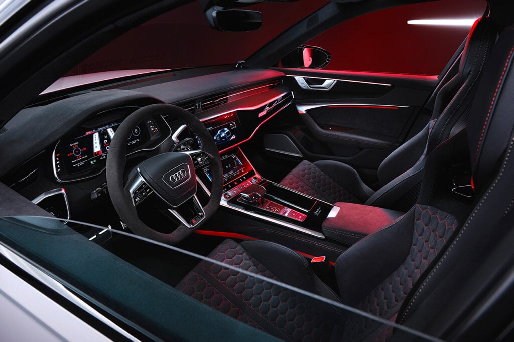 Driver and passenger seat of the RS6 Avant GT